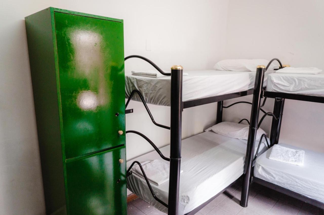 Clover Hostal